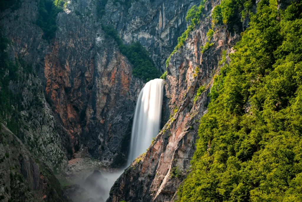boka-waterfall-in-triglav-national-park-slovenia-slovenia-12wx